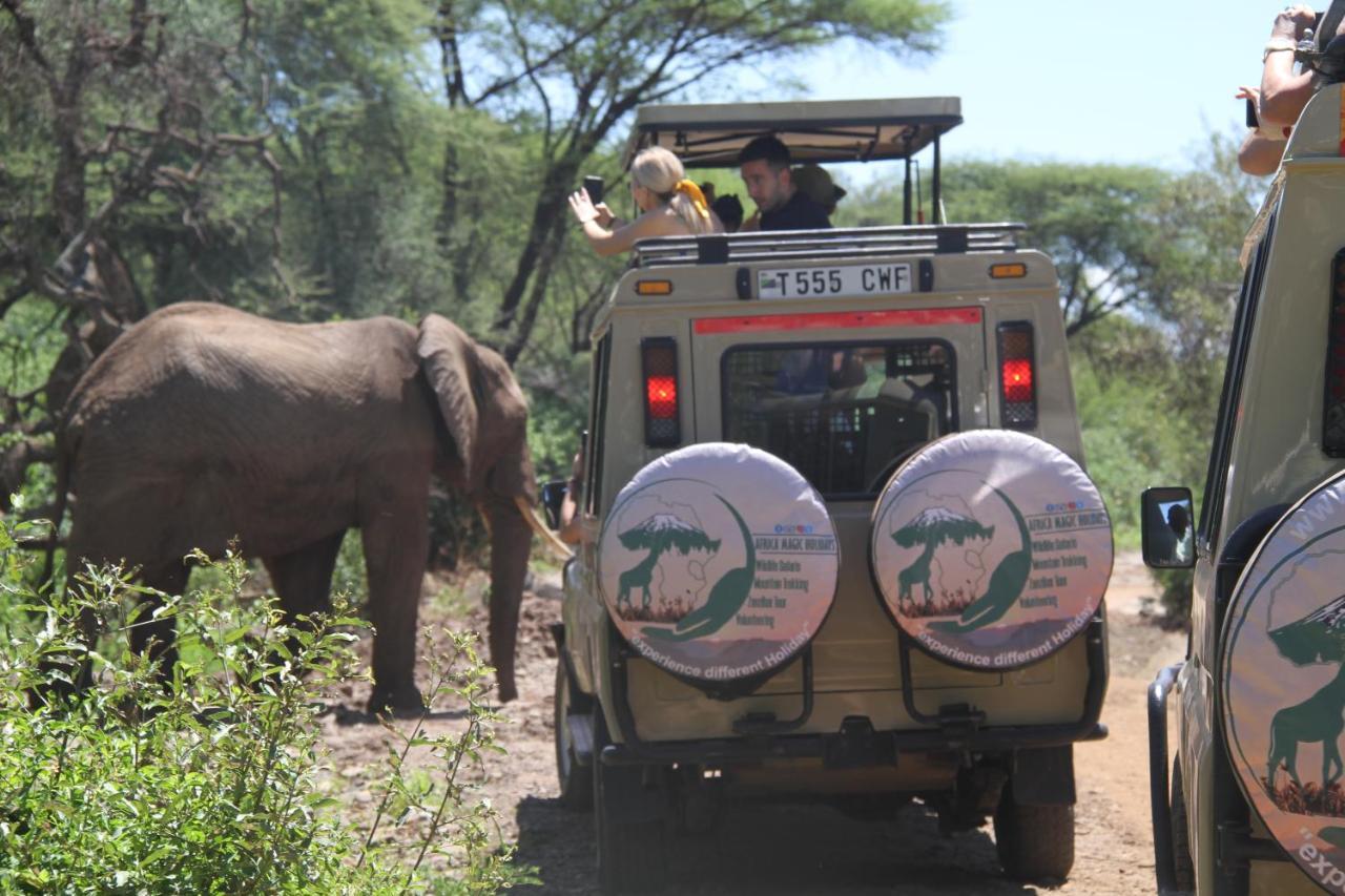 Arusha Holiday Safari Hotel Kültér fotó